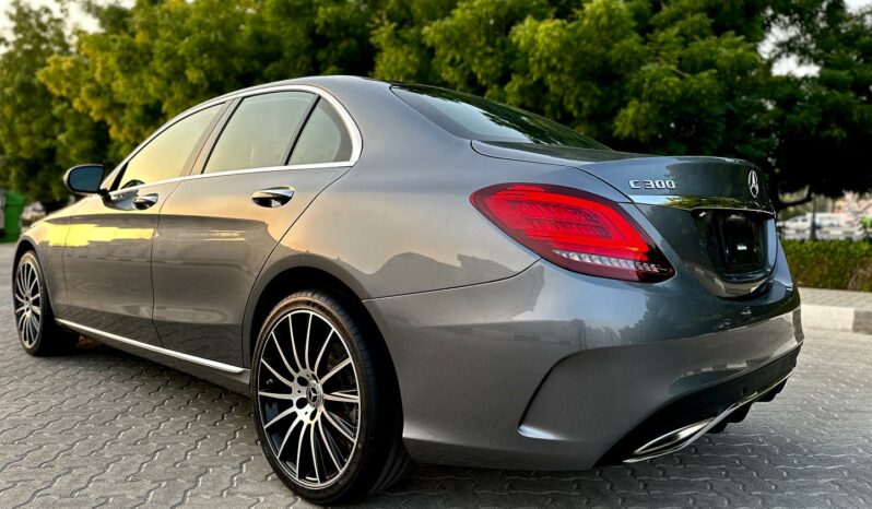 
								Mercedes C-Class 2021 Grey Mountain full									