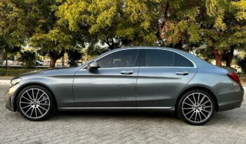 
										Mercedes C-Class 2018 Grey Mountain full									