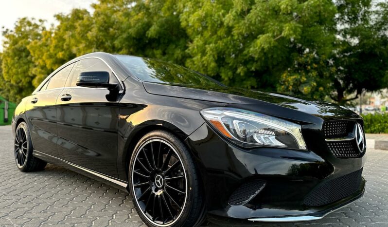 
								Mercedes CLA-Class 2018 Black (Metallic) full									