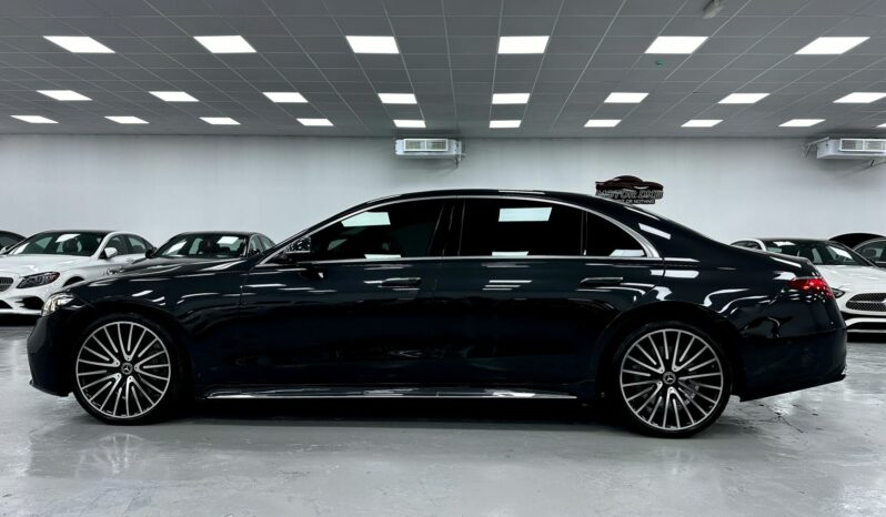 
								Mercedes S-Class 2022 Grey Mountain (Metallic) full									