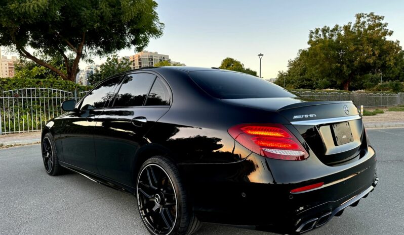 
								Mercedes E-Class 2017 Black (Night) full									