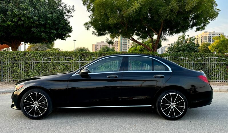 
								Mercedes C-Class 2020 Black (Metallic) full									