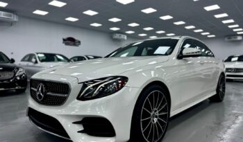 
										Mercedes E-Class 2017 White (Pearl) full									