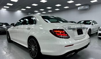 
										Mercedes E-Class 2017 White (Pearl) full									