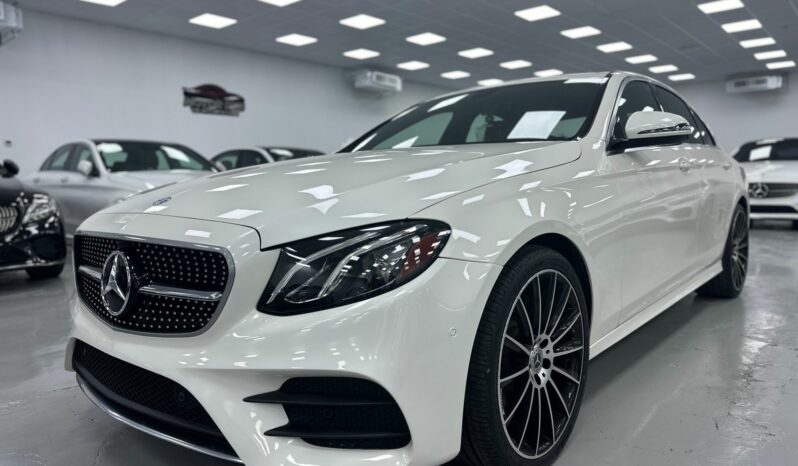 
								Mercedes E-Class 2017 White (Pearl) full									