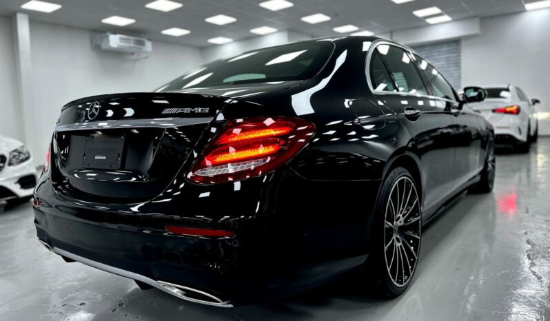 
								Mercedes E-Class 2019 Black (Metallic) full									