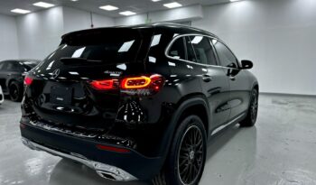 
										Mercedes gla-class 2021 Black (Metallic) full									