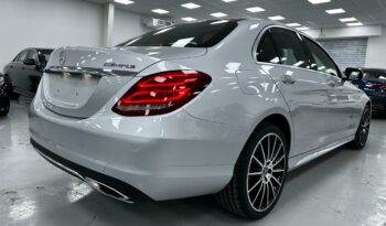 
										Mercedes C-Class 2017 Silver (High-Tech) full									